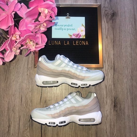 NWT 🔥 NIKE AIR MAX 95 MOON PARTICLE SNEAKER, sz 9 - Picture 4 of 8